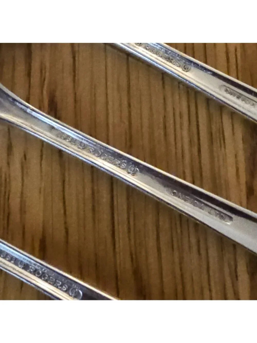 4 Rogers Plantation Silverplate Dinner Forks 7-1/2
